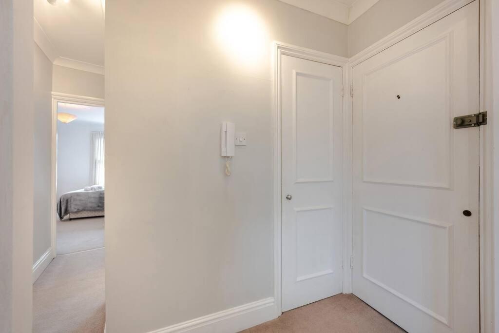 Cosy 2 Bed In Kensington Olympia Apartment London Ngoại thất bức ảnh