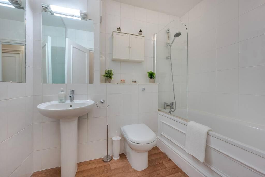 Cosy 2 Bed In Kensington Olympia Apartment London Ngoại thất bức ảnh
