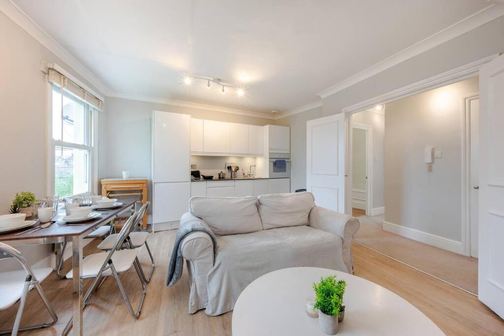 Cosy 2 Bed In Kensington Olympia Apartment London Ngoại thất bức ảnh