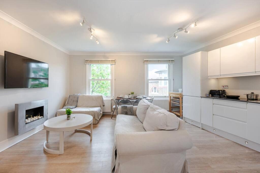 Cosy 2 Bed In Kensington Olympia Apartment London Ngoại thất bức ảnh